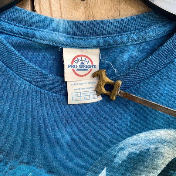 Vintage Wolves and American flag Tie dye Liquid Blue T-shirt Size L - Picture 3 of 8